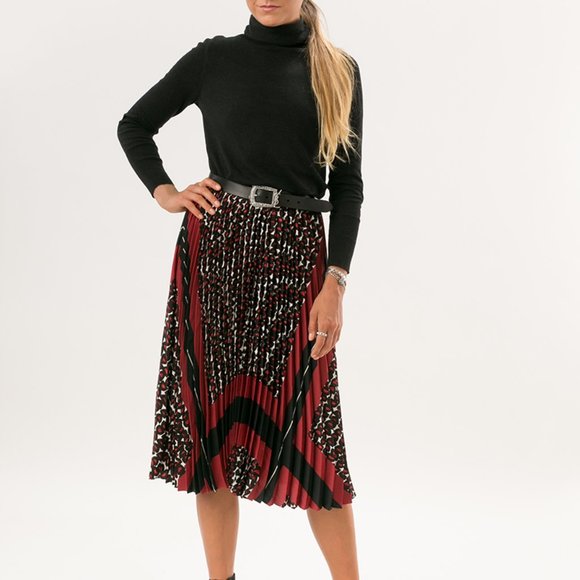 Pleated Skirt - Picture 3 of 3